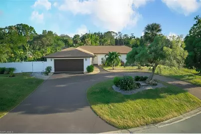 102 Sharwood Dr, Naples, FL 34110 - Photo 3