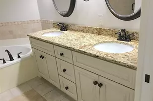 2200 Arielle Dr, Naples, FL 34109 - Photo 11