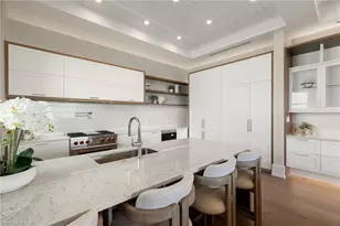 201 8th St S, Naples, FL 34102 - Photo 3