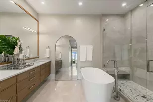 201 8th St S, Naples, FL 34102 - Photo 17