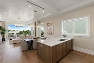 201 8th St S, Naples, FL 34102 - Photo 7