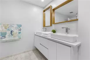 900 Henderson Creek Dr, Naples, FL 34114 - Photo 9