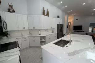 5950 Almaden Dr, Naples, FL 34119 - Photo 5