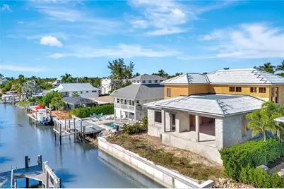 2750 Gulfview Dr, Naples, FL 34112 - Photo 9