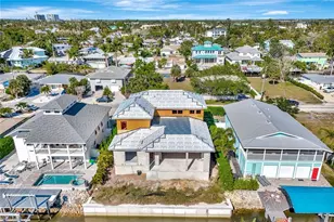 2750 Gulfview Dr, Naples, FL 34112 - Photo 11