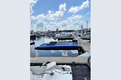 525 Newport Dr, Naples, FL 34114 - Photo 3