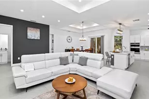 569 Desoto Blvd S, Naples, FL 34117 - Photo 7