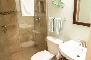 803 River Point Dr, Naples, FL 34102 - Photo 27