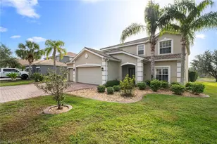 13328 Little Gem Cir, Fort Myers, FL 33913 - Photo 3