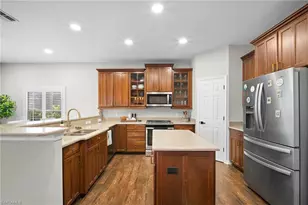 13328 Little Gem Cir, Fort Myers, FL 33913 - Photo 9