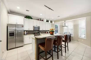 8493 Laurel Lakes Blvd, Naples, FL 34119 - Photo 9