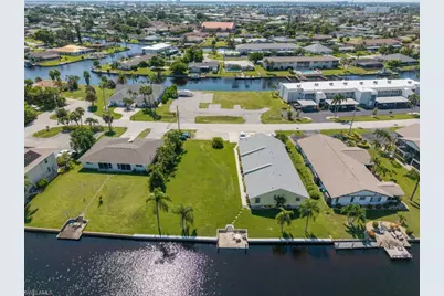 4520 SE 5th Pl, Cape Coral, FL 33904 - Photo 9