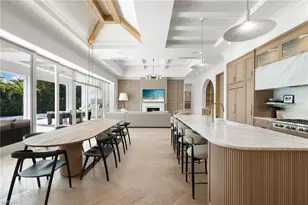 660 Wedge Dr, Naples, FL 34103 - Photo 5