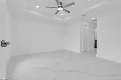 1021 Pilgrim St E, Lehigh Acres, FL 33974 - Photo 11