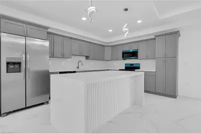 1021 Pilgrim St E, Lehigh Acres, FL 33974 - Photo 5