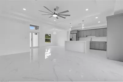 1023 Pilgrim St E, Lehigh Acres, FL 33974 - Photo 11