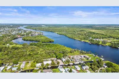 2228 Marina Park Dr, Fort Myers, FL 33905 - Photo 15