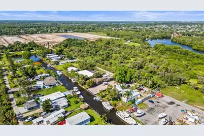 2228 Marina Park Dr, Fort Myers, FL 33905 - Photo 7