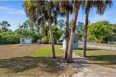 139 18th St NE, Naples, FL 34120 - Photo 17