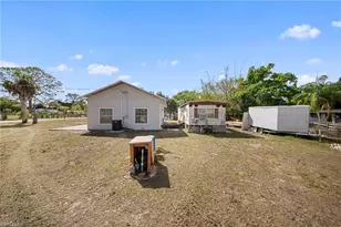 19560 Spicewood Ln, Fort Myers, FL 33908 - Photo 15