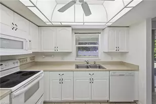 826 SE 5th Ct, Cape Coral, FL 33990 - Photo 7