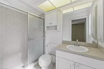 826 SE 5th Ct, Cape Coral, FL 33990 - Photo 9