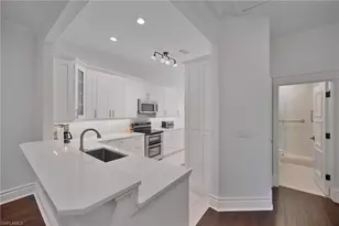 107 Amblewood Ln, Naples, FL 34105 - Photo 9