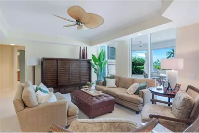 295 Grande Way #T-05, Naples, FL 34110 - Photo 5