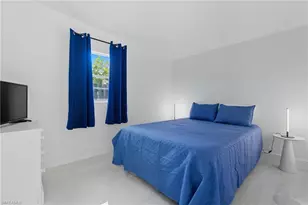 1280 Pine St, Naples, FL 34104 - Photo 15