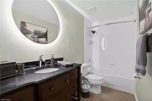 519 Roma Ct, Naples, FL 34110 - Photo 25