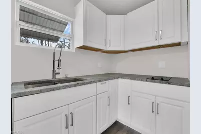 2180 Della Dr, Naples, FL 34117 - Photo 23