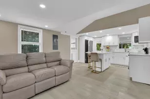 2180 Della Dr, Naples, FL 34117 - Photo 3