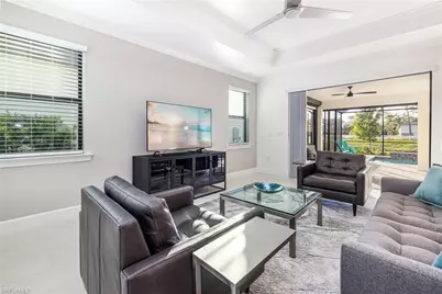 25594 Shoreline Gaze Dr, Bonita Springs, FL 34135 - Photo 5