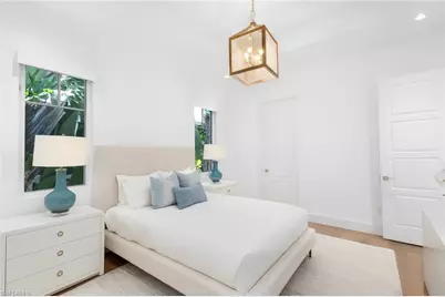 1021 6th St S, Naples, FL 34102 - Photo 25