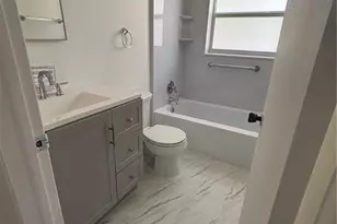 3250 10th St N, Naples, FL 34103 - Photo 9