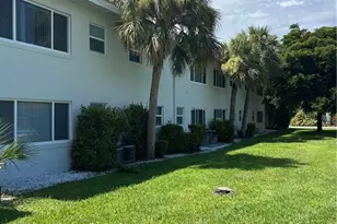 3250 10th St N, Naples, FL 34103 - Photo 13