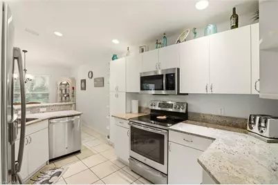 218 Marseille Dr, Naples, FL 34112 - Photo 11