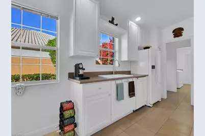 7892 Umberto Ct, Naples, FL 34114 - Photo 7