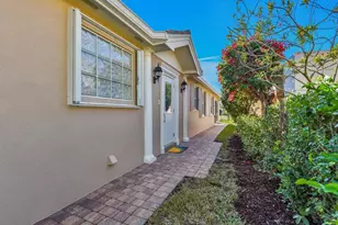 7892 Umberto Ct, Naples, FL 34114 - Photo 3