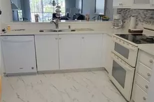 3032 Sandpiper Bay Cir, Naples, FL 34112 - Photo 3