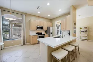 204 Glen Eagle Cir, Naples, FL 34104 - Photo 3