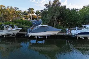 2481 Breakwater Wy, Naples, FL 34112 - Photo 21