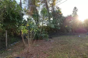 1652 Cypress Dr, Fort Myers, FL 33907 - Photo 9