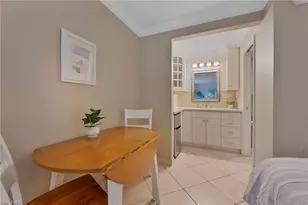 2555 Tamiami Trl N, Naples, FL 34103 - Photo 5