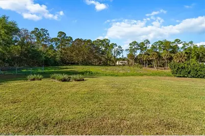 565 3rd St SW, Naples, FL 34117 - Photo 25