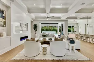 726 Riviera Dr, Naples, FL 34103 - Photo 7