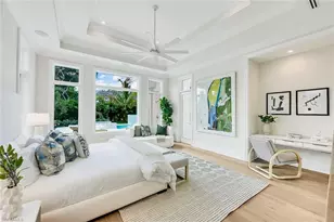 726 Riviera Dr, Naples, FL 34103 - Photo 19