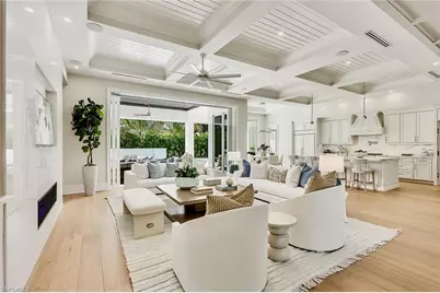 726 Riviera Dr, Naples, FL 34103 - Photo 5