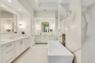 726 Riviera Dr, Naples, FL 34103 - Photo 21