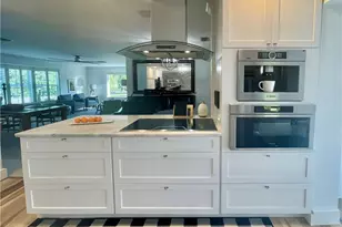 2120 Sandpiper St, Naples, FL 34102 - Photo 9